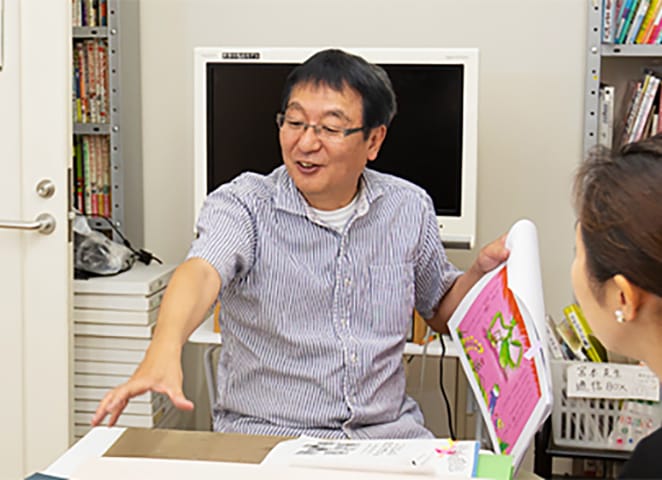 現役の作家や編集者による指導の写真