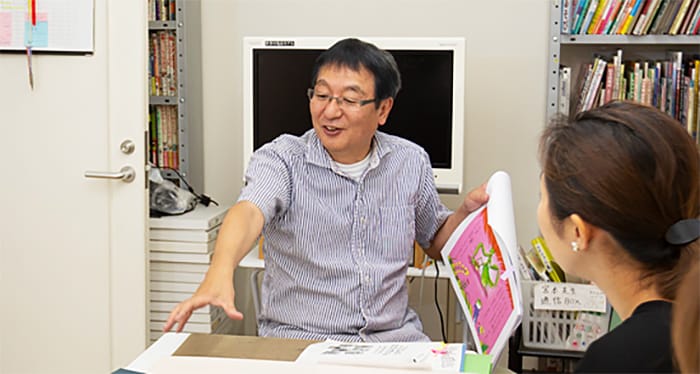 現役の作家や編集者による指導の写真